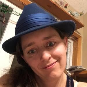 Meet your Posher, Leigh